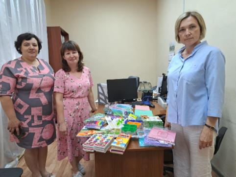 13-ая республиканская  благотворительная акции «Помоги собраться в школу».